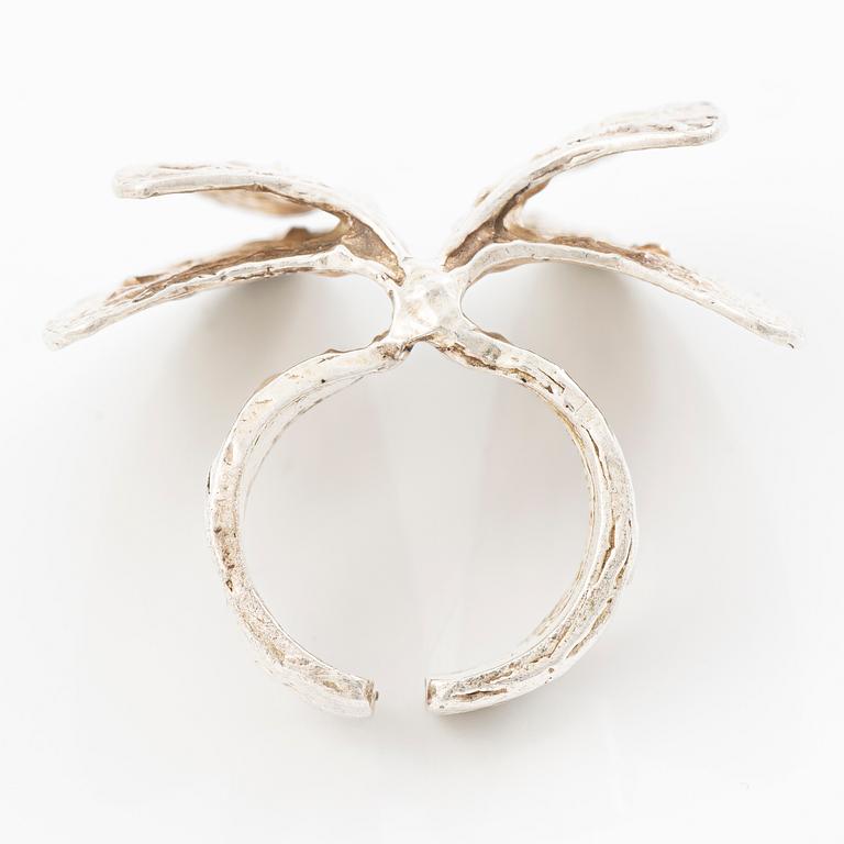 Theresia Hvorslev, Silver ring.