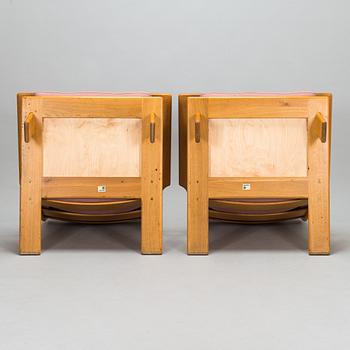Esko Pajamies, A pair of 1970s 'Pele' armchair for Lepofinn, Finland.