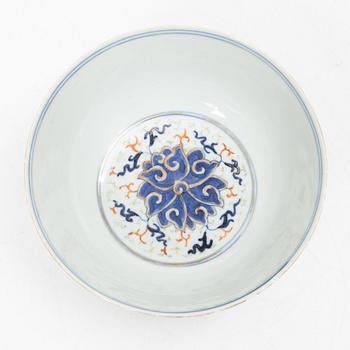 Skål, porslin, Kina, med Guanxus märke och period (1871-1909).
