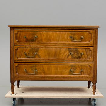 BYRÅ, Louis XVI-stil, 1900-tal.