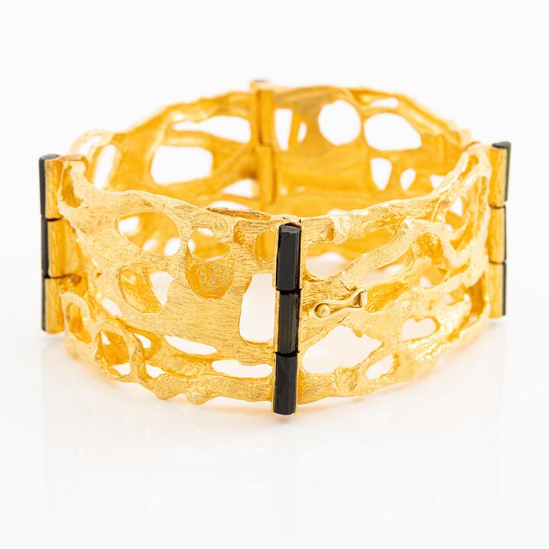 Björn Weckström, bracelet, "Offereld", 18K gold with tourmaline sticks, Lapponia 1972.