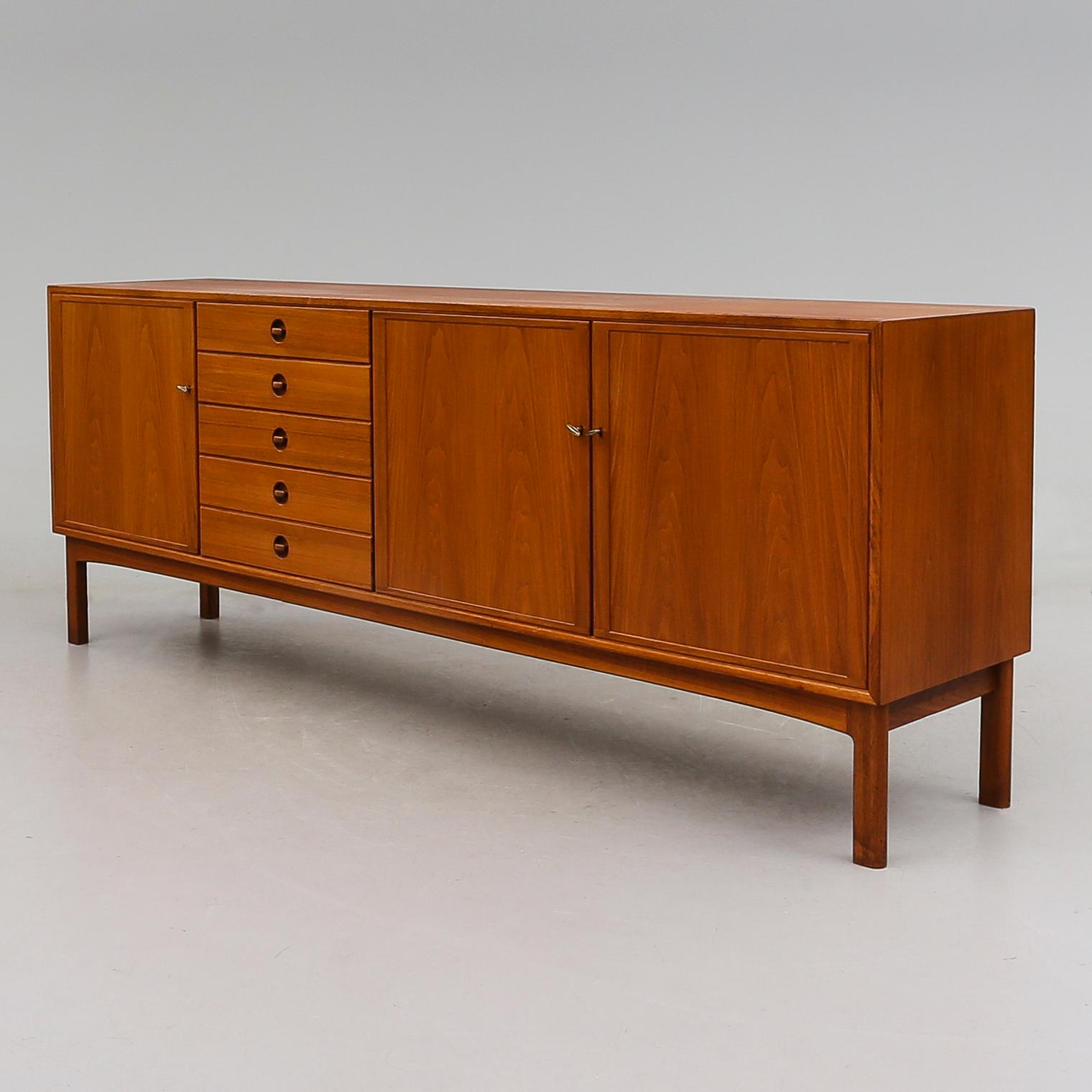SIDEBOARD, Ajfa, Tibro, 1900-talets andra hälft.