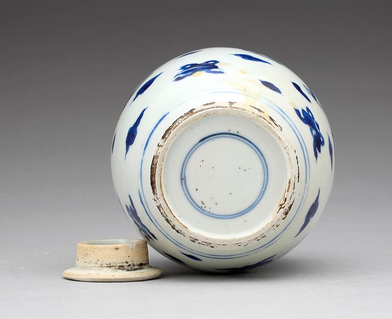 URNA, porslin, Kina, Ming-stil, 1800-tal.