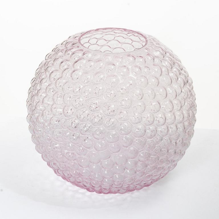 Carina Seth Andersson, Vase, “Dagg”, Firma Svenskt Tenn.