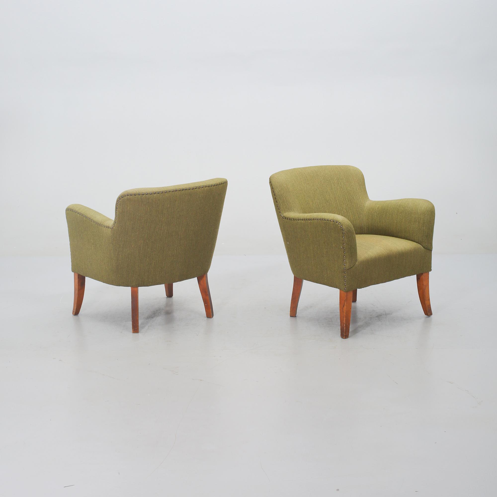 FÅTÖLJER, ett par, omkring 1900-talets mitt.