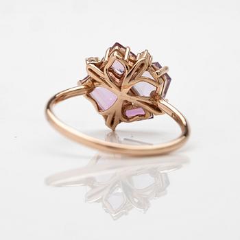 Suzanne Kalan, 14K gold ring with sapphires and diamonds.