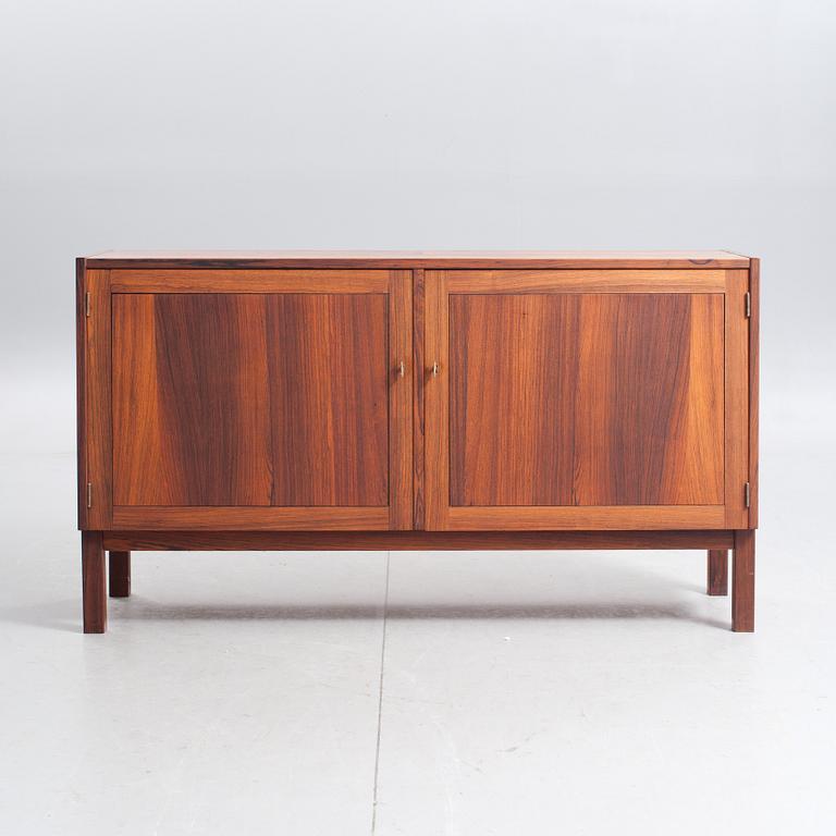 SIDEBOARD, "Domi Monté", Nils Jonsson, Troeds, Bjärnum, brännmärkt.