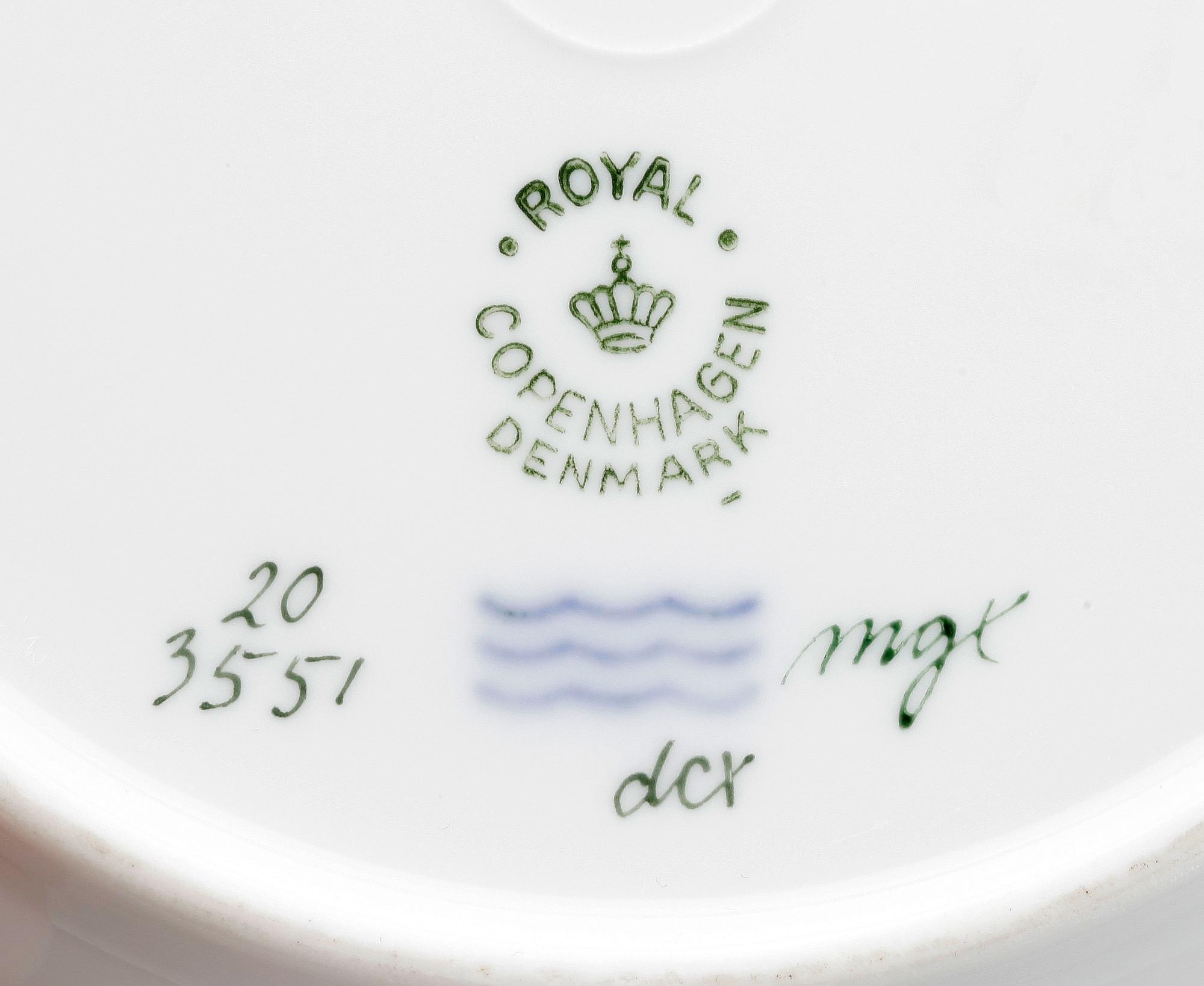 ASSIETTER, 6 st, porslin, "Flora Danica". Royal Copenhagen.