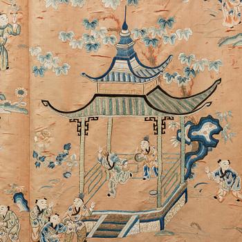 A large embroidered silk panel, late Qing dynasty.