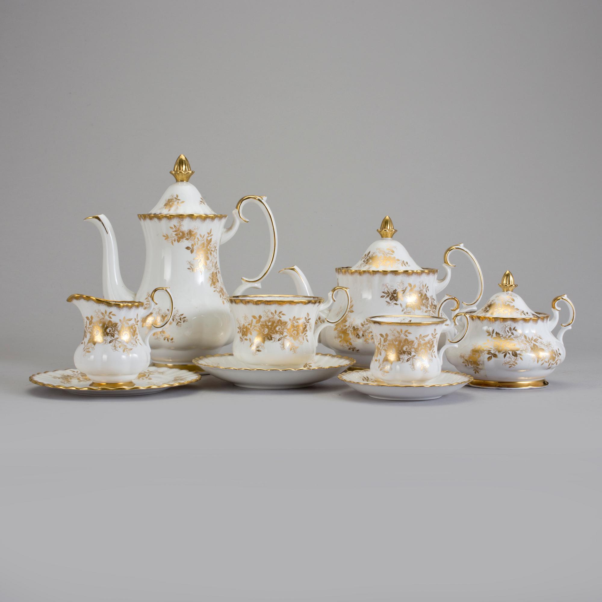 TÉ och KAFFESERVIS, 24 delar, porslin, "Antoinette", Royal Albert.