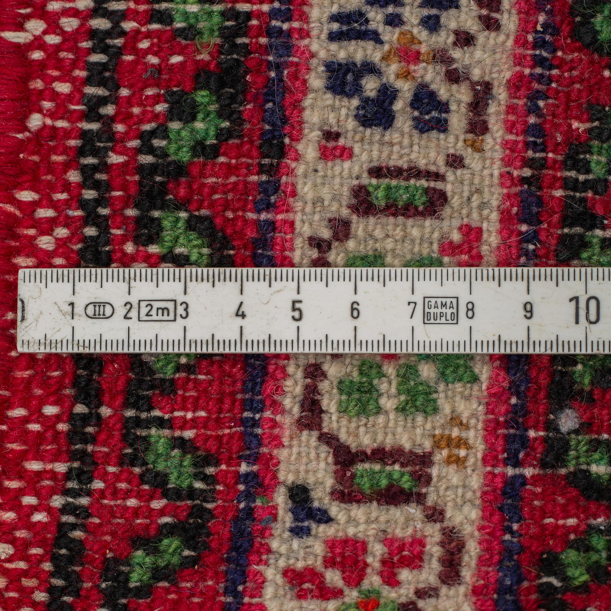 A RUNNER, Hamadan, ca 594 x 82 cm.