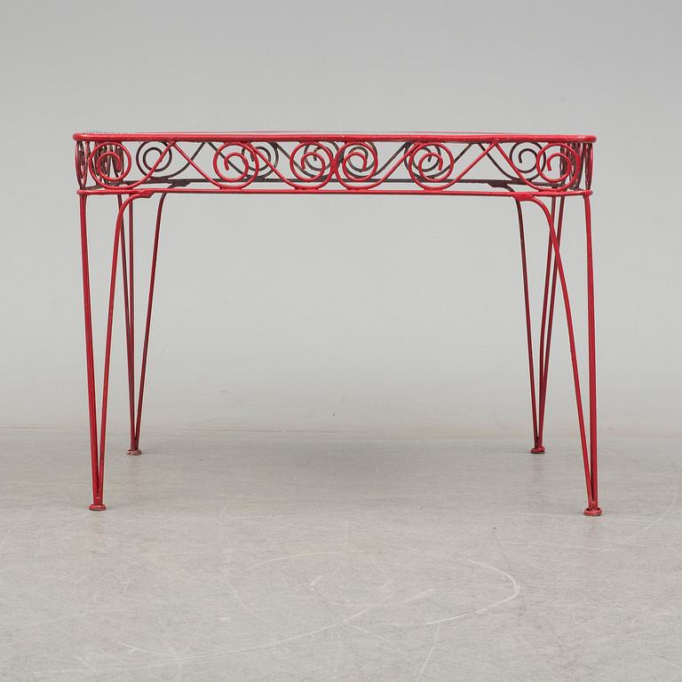 A second half of the 20th century table.