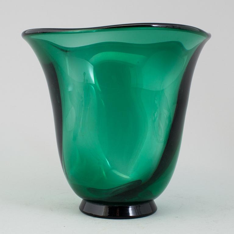 SIMON GATE, a 1930s glass vase for Orrefors, Sweden.