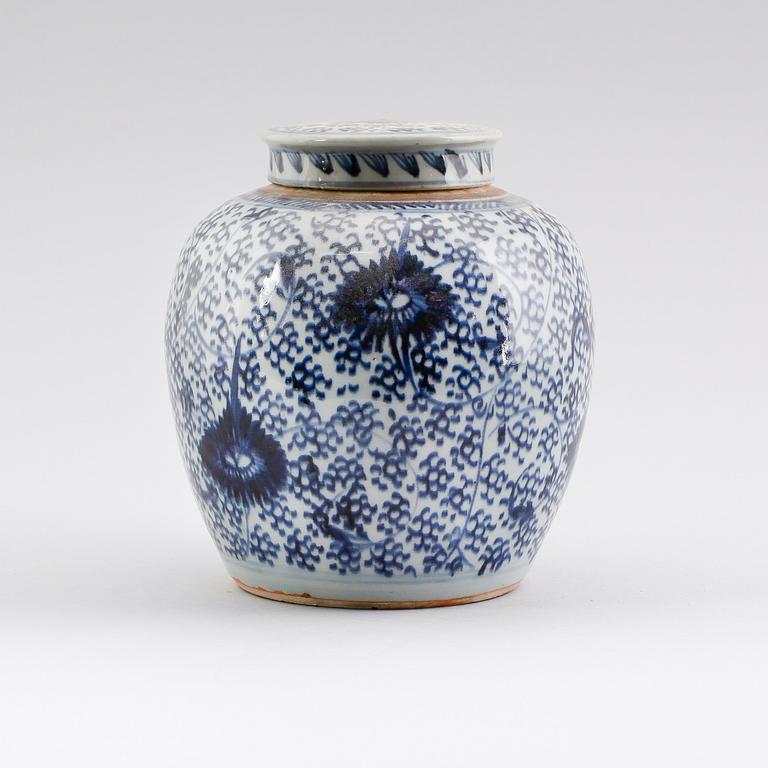 BOJAN med lock, porslin, Kina, 1700-/1800-tal.