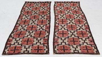 Elsa Gullberg, Attributed, a pair of draperies/curtains, flat weave with knotted relief decoration, c.263 x 67 cm.