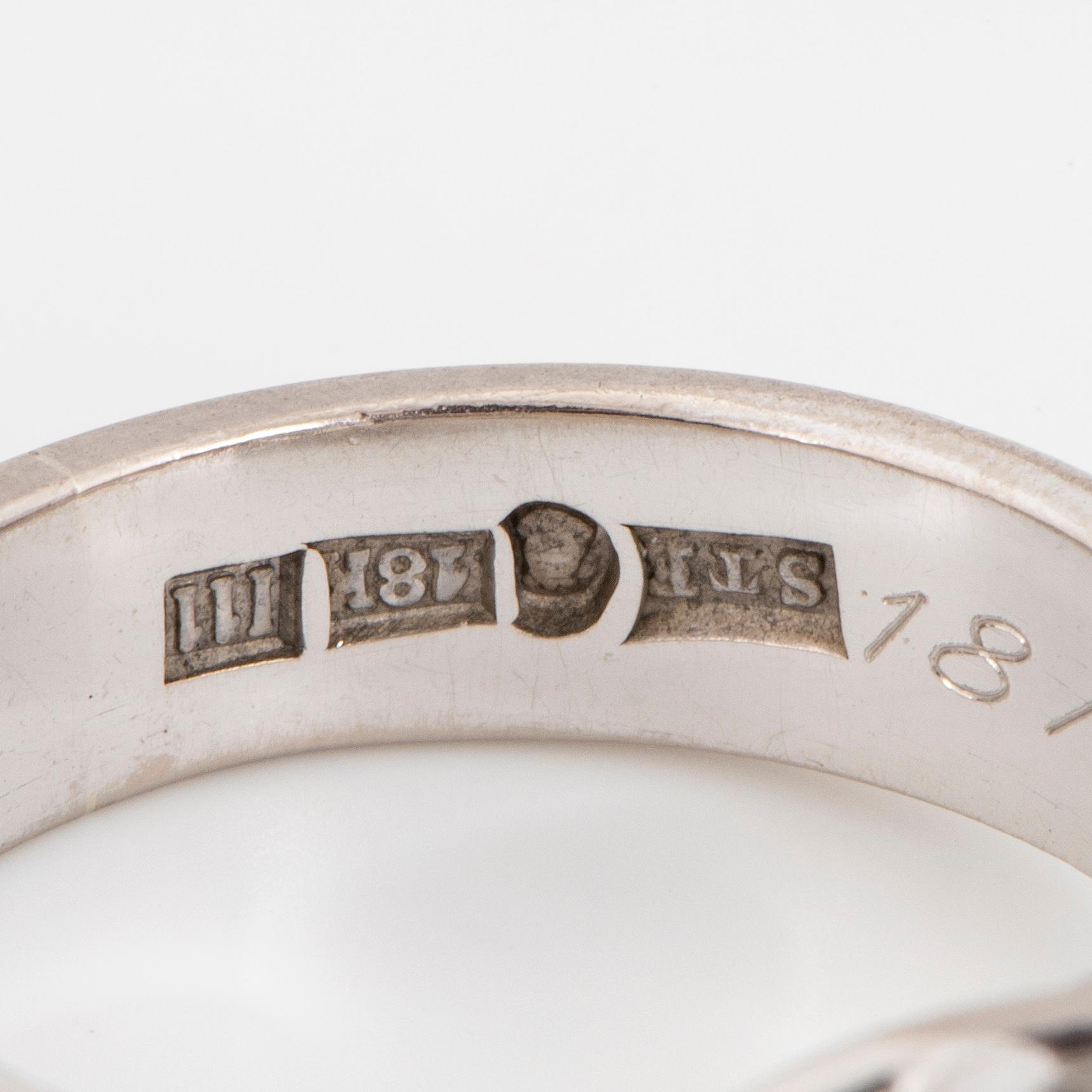 Princess-cut diamond ring, ca 2 ct.