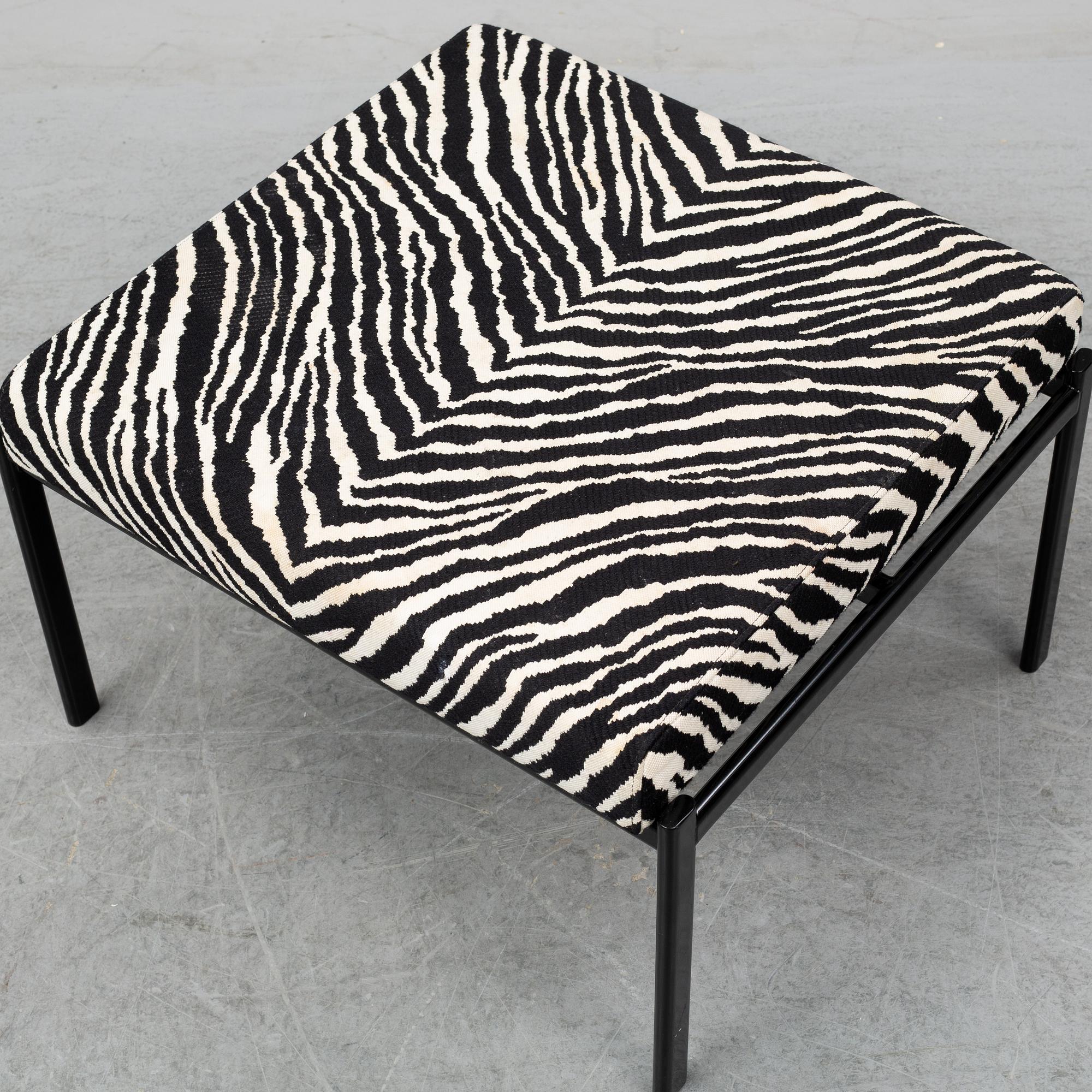 A 'Kiki' bench by Ilmari Tapiovaraa for Artek, designed 1960.