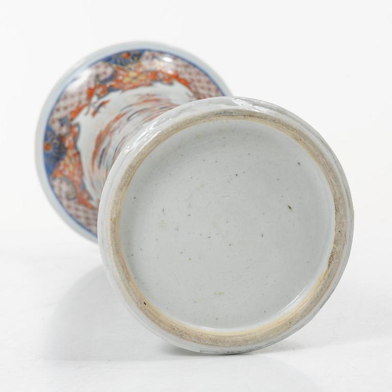 Vas, porslin, Kina, Qingdynastin, 1700-tal.