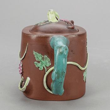 TEKANNA med LOCK, yixinggods. Kina, 1900-tal.