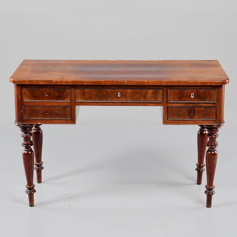 SKRIVBORD, senempire, 1800-talets mitt/andra hälft.