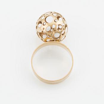 Liisa Vitali, ring och hänge, guld.