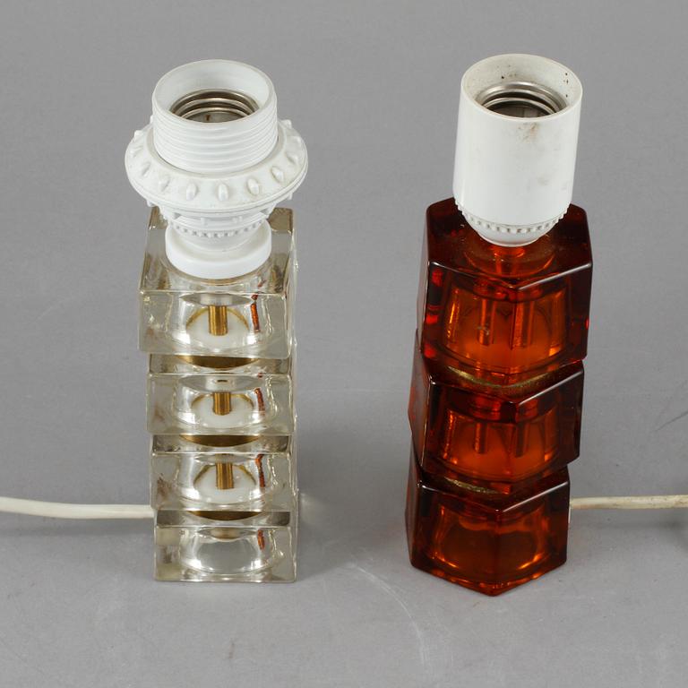 BORDSLAMPOR, 2 st, glas, 1900-talets andra hälft.