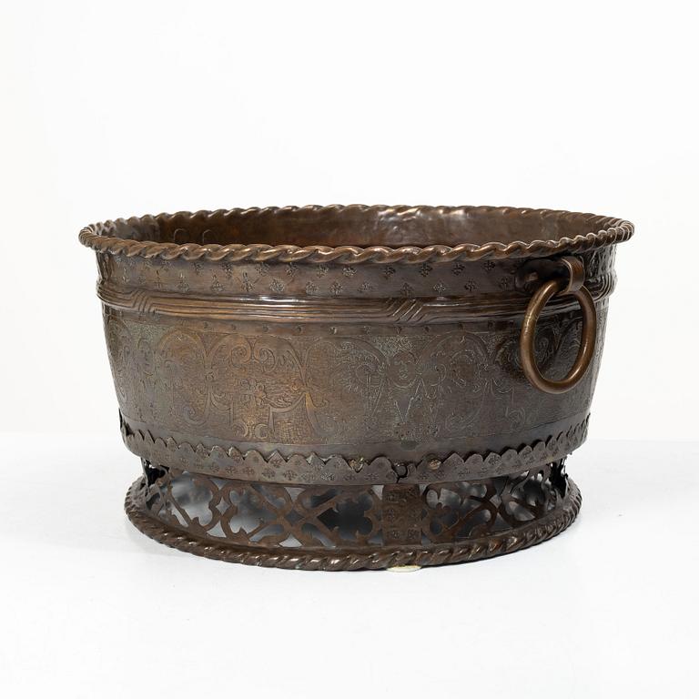 Copper cauldron, Baroque. 17th/18th century.