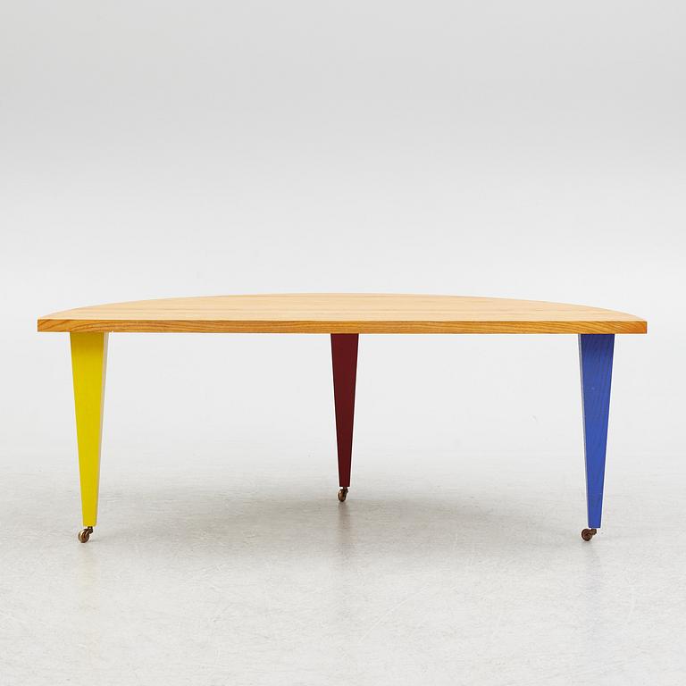 Jonas Bohlin, coffee table, from the "Obelisk" series, Källemo. The model was designed in 1991.