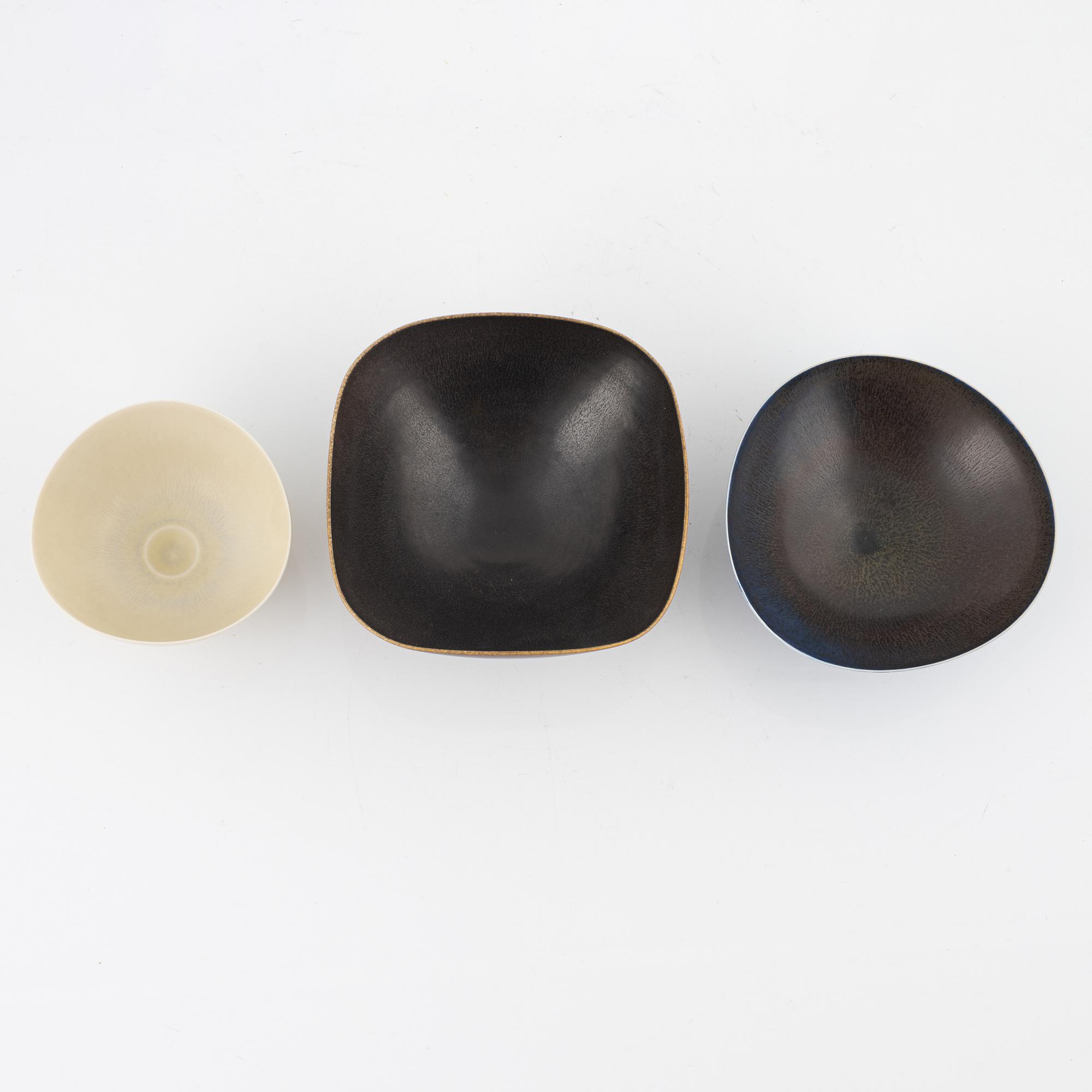 A set of three earthenware bowls by Berndt Friberg for Gustavberg studio, Sweden, 1954-1968.