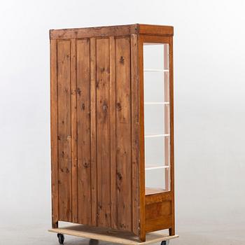 Vitrinskåp, jugend.