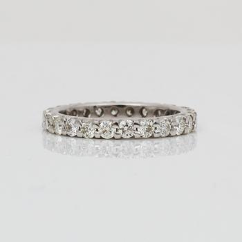 HELALLIANSRING, guld 18K, 24 briljantslipade diamanter, ca H-1/VS-SI, tot ca 1,2 ct. Vikt ca 3 gram.