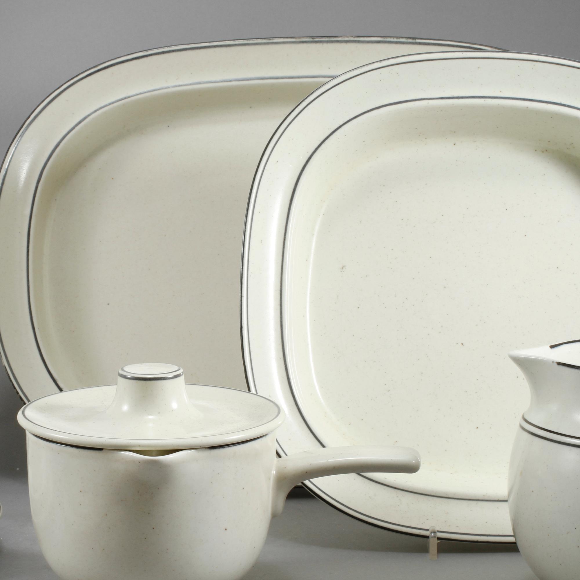 SERVIS, 48 delar, stengods, "Birka", Stig Lindberg, Gustavsberg, 1900-talets andra hälft.