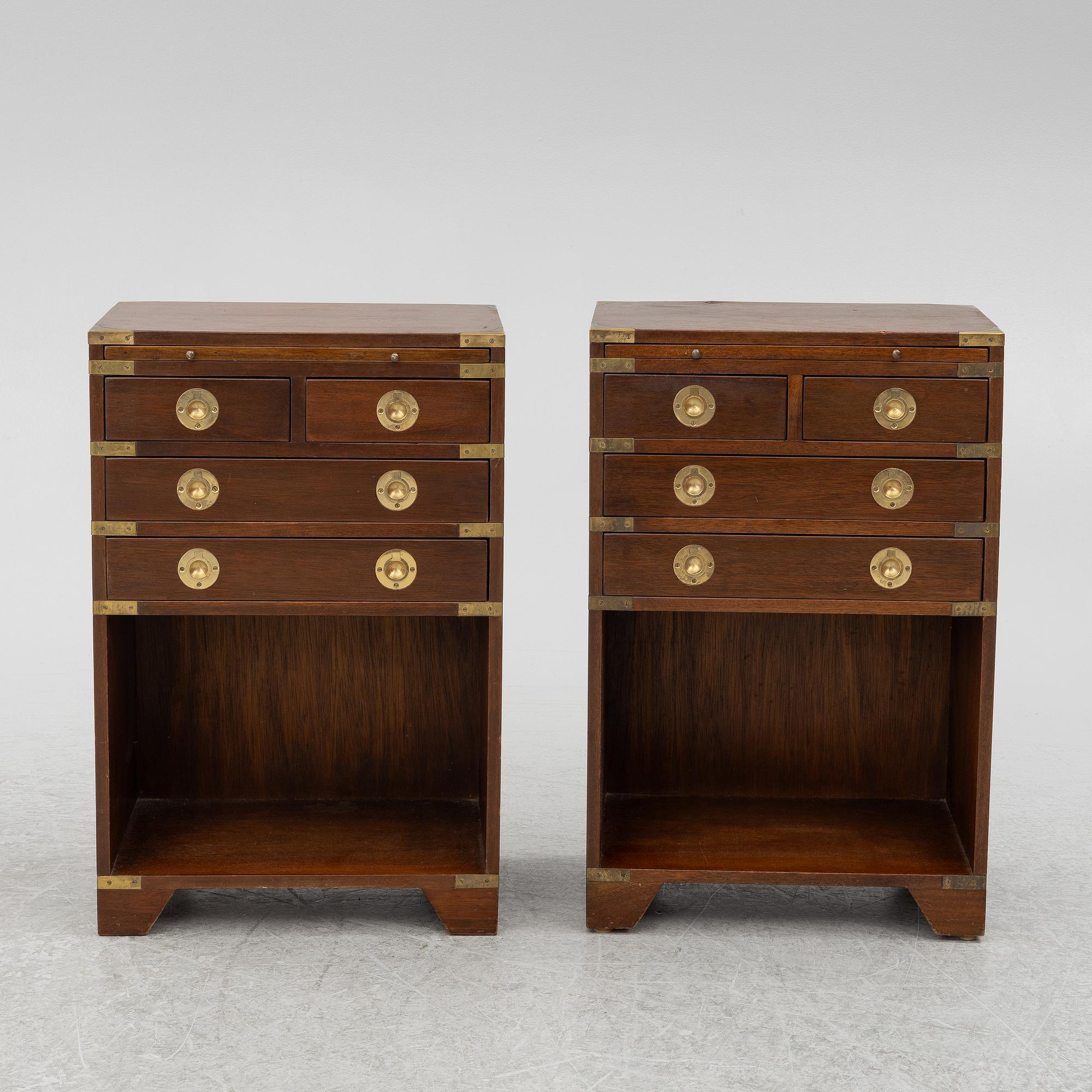 Sängbord, ett par, 1900-talets andra hälft.