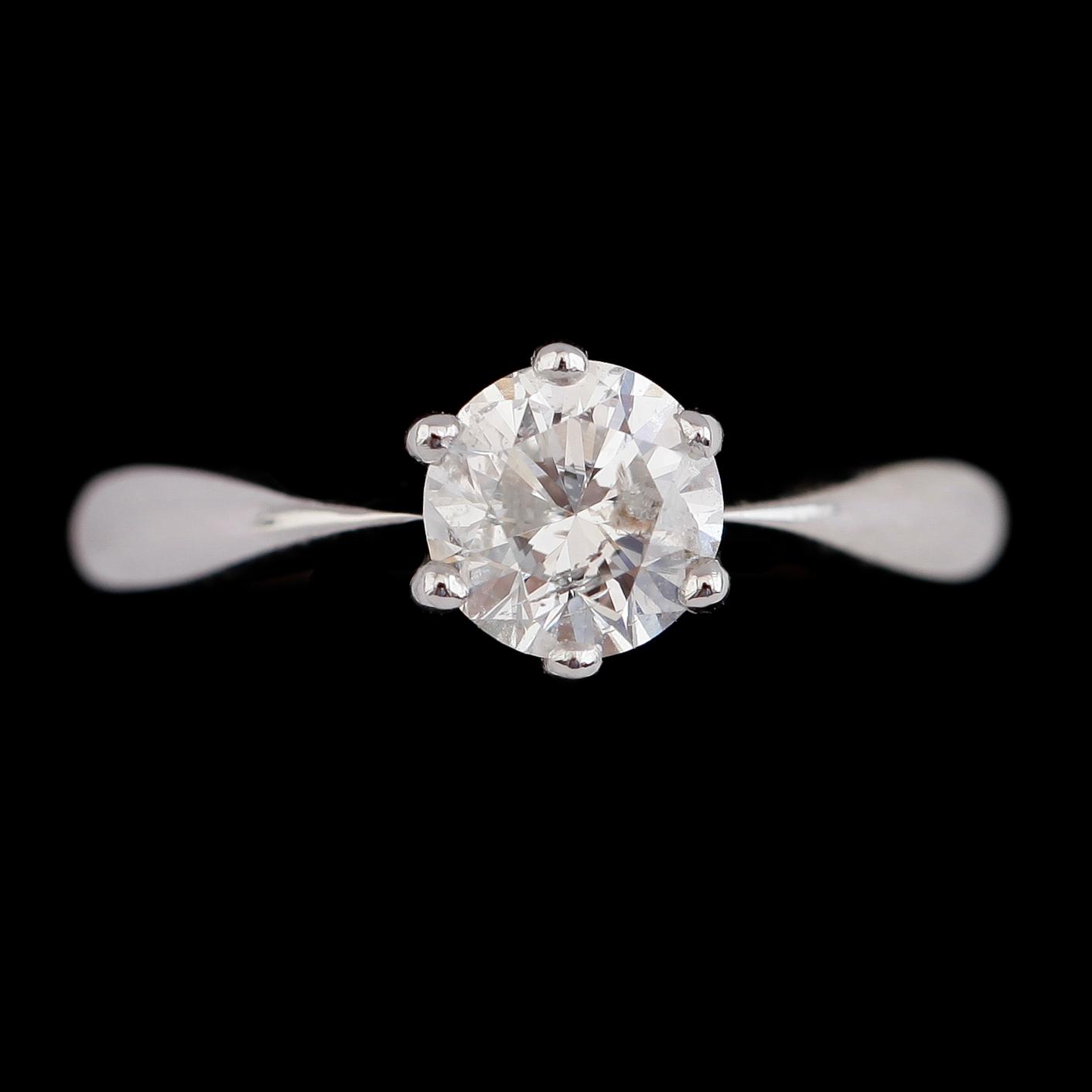 RING, 18K vitguld, briljantslipad diamanter ca 1.01 ct. Vikt ca 4 g.