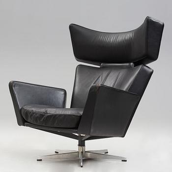 Arne Jacobsen, a black leather and aluminium "Ox-Chair", Denmark 1966.
