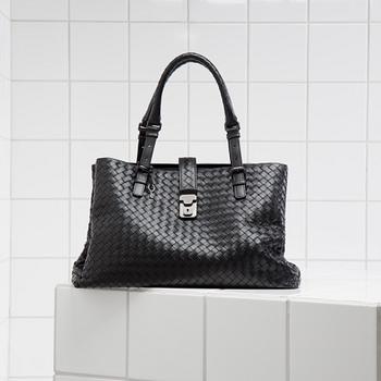 VÄSKA, "Intrecciato Rome", Bottega Veneta.