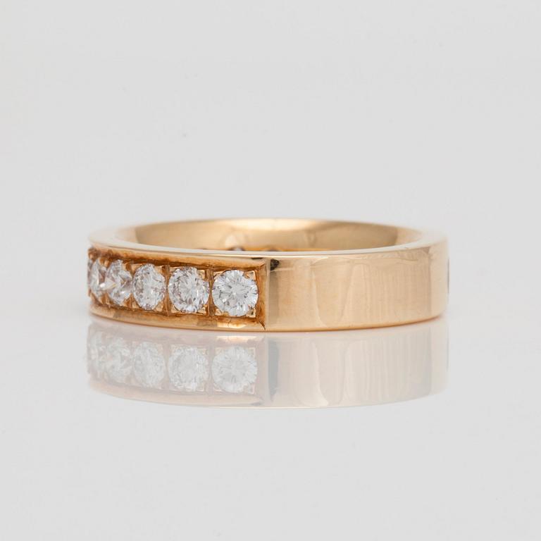 A circa 1.01ct brilliant-cut diamond ring.