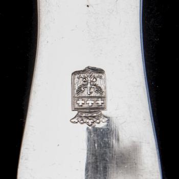 MATSKEDAR, 11 st, silver, Ryssland och Sverige 1800-talets första hälft samt Finland 1911-13. Vikt 591 g.