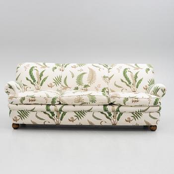 Josef Frank, a model 703 sofa, Firma Svenskt Tenn.