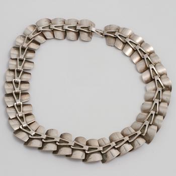 FLAVIA, Stockholm, 1955, a necklace.