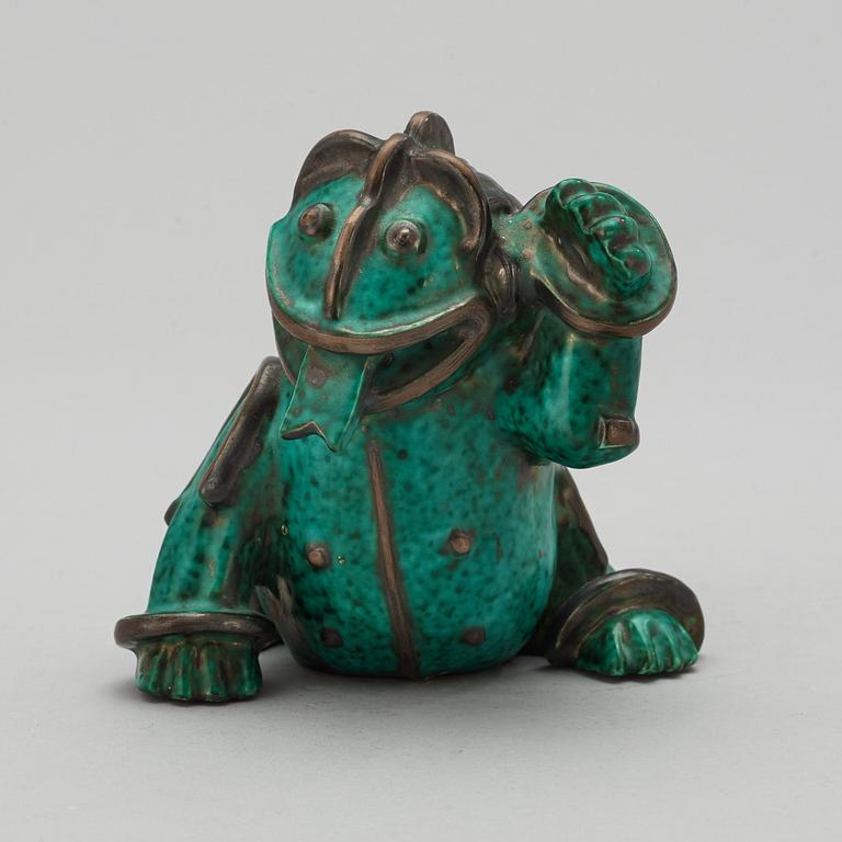 A Wilhelm Kåge 'Argenta' stoneware figure of a dragon, Gustavsberg ca 1940.