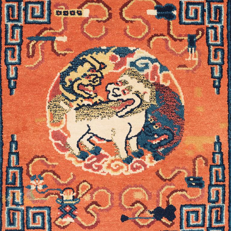 GALLERIMATTA. Semiantik Kina. 762,5 x 71,5 cm.