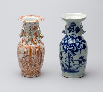 VASER, 2 stycken Kina, 1800-tal.