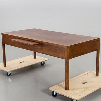 AKSEL BENDER MADSEN och EJNAR LARSEN för Willy Beck, skrivbord, 1900-talets mitt. CITES-intyg.