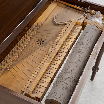 Spelbord med speldosa/verk, 1800-tal.