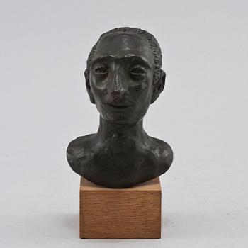 SKULPTUR, mörkpatinerad brons, signerad Holm, 1900-tal.