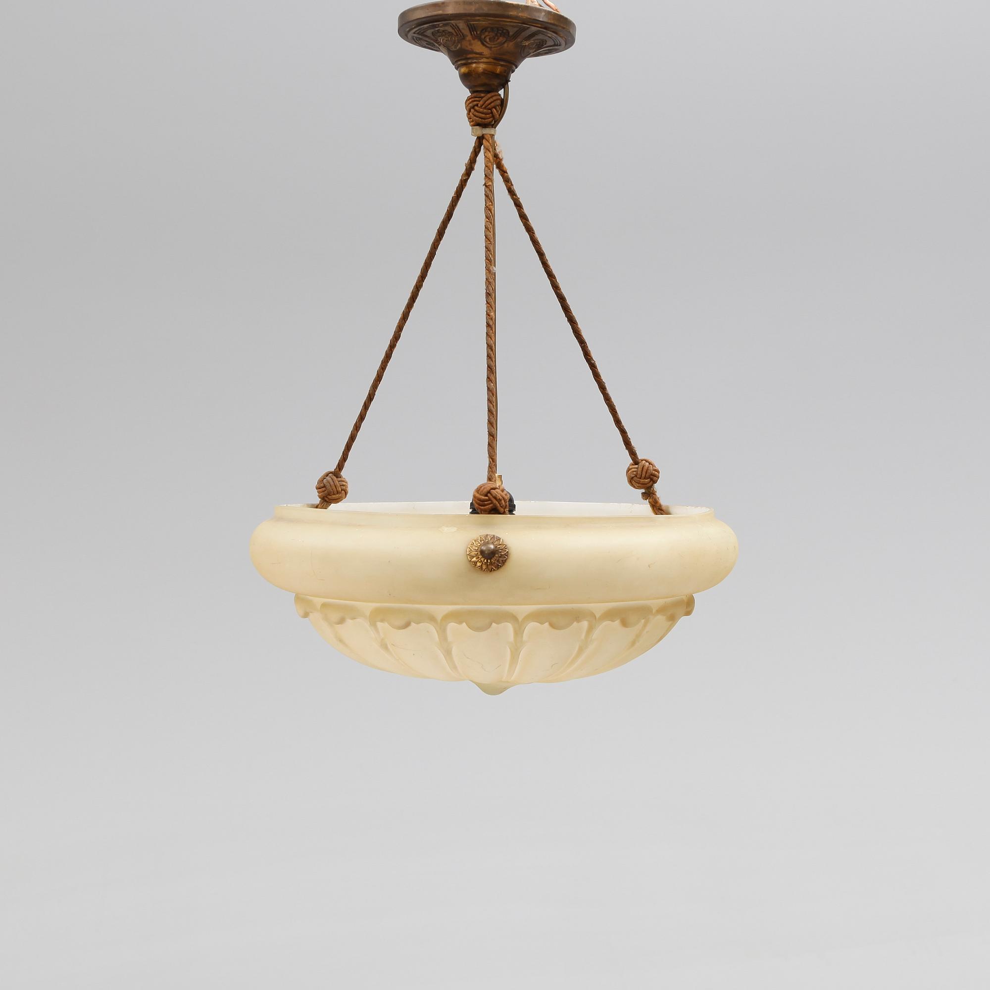 TAKAMPEL, glas, 1900-talets första hälft. Höjd ca 55 cm.