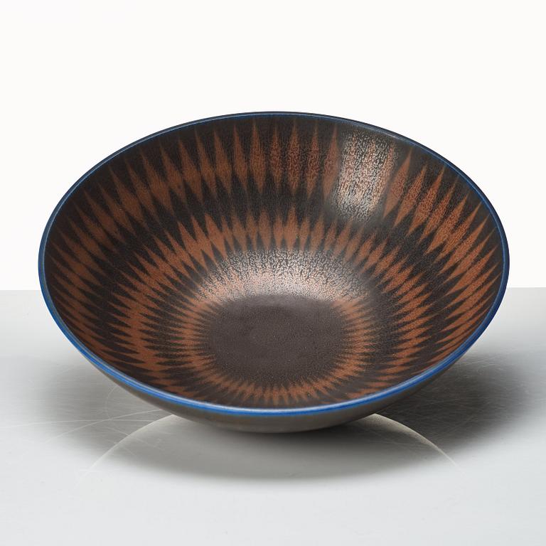 Berndt Friberg, a stoneware bowl, Gustavsberg studio, Sweden 1966.