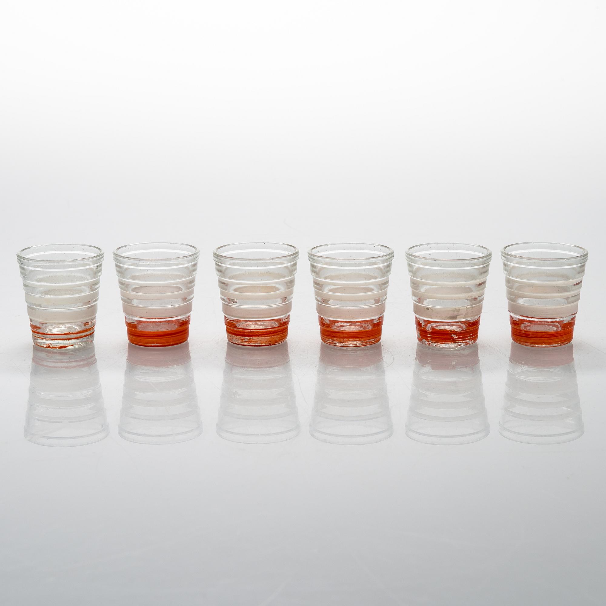 AINO AALTO, SNAPSGLAS, 6 st, Karhula, samt FLASKA, möjligen Karhula, 1930-1940-tal.