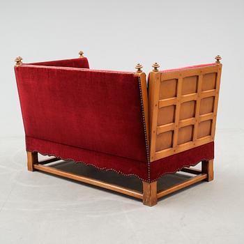 SOFFA, sannolikt Elias Barup, "Den Spanska Möbeln", Gärsnäs, 1920-30-tal.